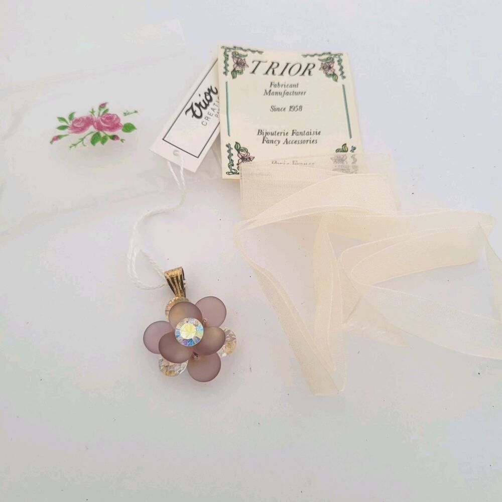 Trior Paris Flower Crystal Pedant‎ Ribbon Chocker Purple Designer Vintage New